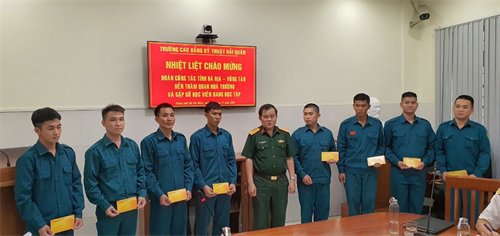 Tỉnh Bà Rịa - Vũng Tàu thăm, động viên học viên, dân quân đang tham gia đào tạo