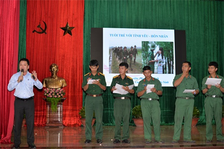 Sư đoàn 5 tọa đàm “Tuổi trẻ với tình yêu và hôn nhân”