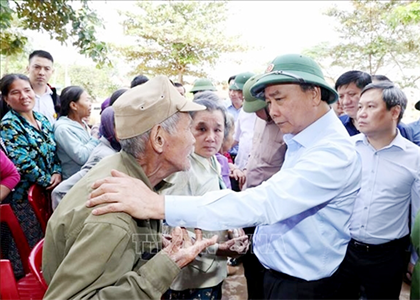 Nhân văn Bộ đội Cụ Hồ