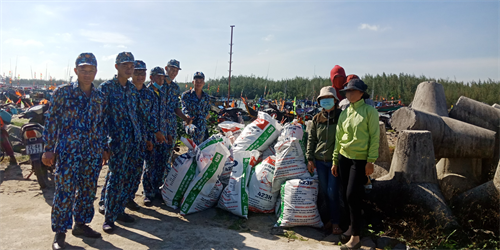 Trạm Ra đa 2511 tham gia “Ngày chủ nhật xanh”