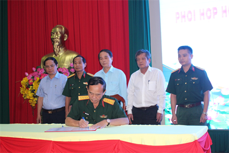 Bộ Chỉ huy quân sự tỉnh Đồng Nai ký kết phối hợp tuyên truyền với các cơ quan báo chí