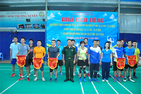 Giải cầu lông mừng ngày truyền thống Quân khu 7
