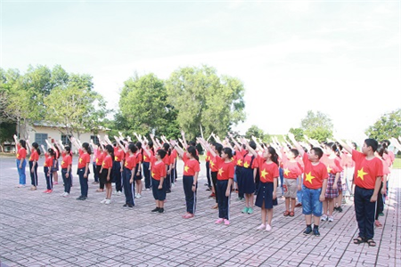 Trải nghiệm thú vị trong hành trình “Măng non sẵn sàng vì biển, đảo quê hương”