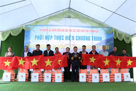 TCT Tân Cảng SG đồng hành cùng ngư dân các tỉnh Miền Trung