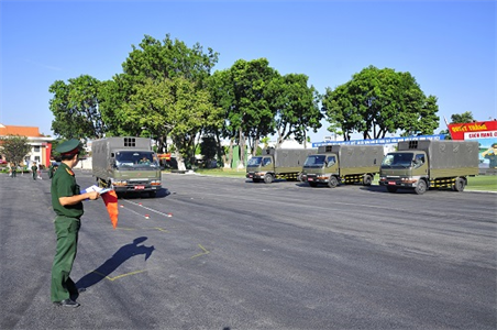 Bộ Tư lệnh TP.HCM hội thi “Quản lý xe tốt – lái xe an toàn”