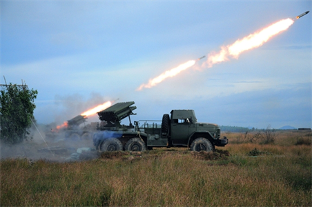 Thế trận phòng thủ vững chắc từ biên giới đến hải đảo