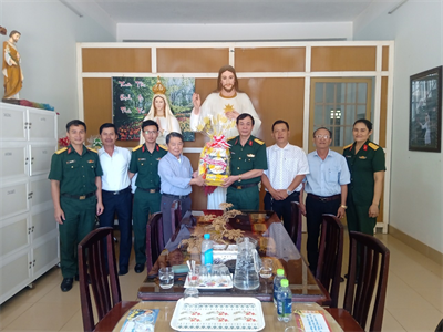 Kho K6, Cục Kỹ thuật Quân khu chúc mừng các Giáo xứ trên địa bàn