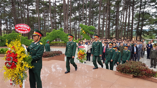 Huyện Di Linh, tỉnh Lâm Đồng tổ chức chương trình Hoa hồng đồng đội