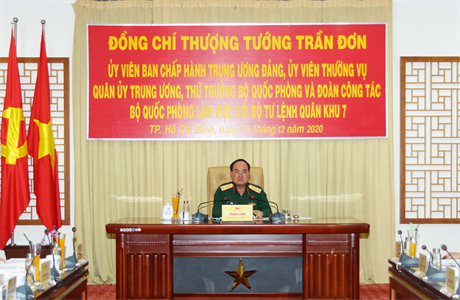 Thượng tướng Trần Đơn làm việc với Bộ Tư lệnh Quân khu 7
