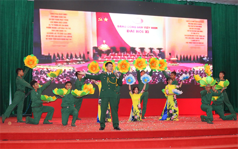 Trung đoàn Gia Định hội thi văn nghệ chào đón năm mới