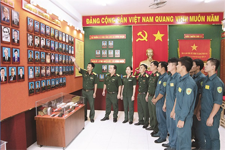 LLVT huyện Bến Lức, tỉnh Long An: Nâng cao hiệu quả hoạt động Phòng truyền thống