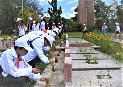 ''Truyền lửa'' truyền thống yêu nước cho thế hệ trẻ