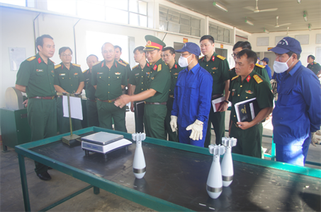 Nghiệm thu kết quả thực hiện báo cáo đầu tư chuẩn bị động viên công nghiệp hoàn chỉnh dây chuyền nhồi ép thuốc nổ