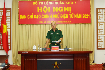 Đẩy mạnh xây dựng Chính phủ điện tử trong LLVT Quân khu 7