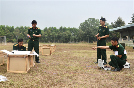 Bộ CHQS tỉnh Bà Rịa - Vũng Tàu tập huấn kỹ thuật an toàn bắn pháo hoa tầm thấp chào đón Xuân Tân Sửu 2021