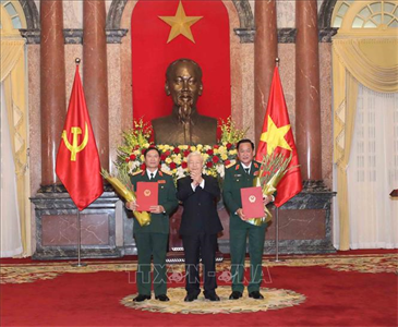 Trao Quyết định thăng quân hàm Thượng tướng đối với hai đồng chí Thứ trưởng Bộ Quốc phòng