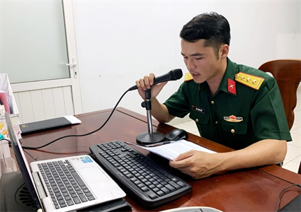 “Tiếng nói chính trị viên” tuyên truyền Đại hội Đảng