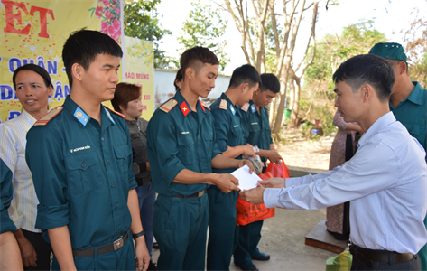 Trên 1,2 tỷ đồng thực hiện Tết quân dân tại huyện Tân Phú, tỉnh Đồng Nai