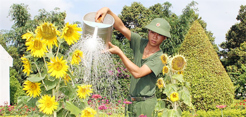 Xuân về biên giới