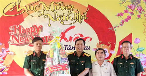 Huyện Phú Riềng, tỉnh Bình Phước thăm, chúc tết các đơn vị LLVT