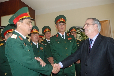 Bộ Tư lệnh Quân khu 7 viếng đồng chí Fidel Castro