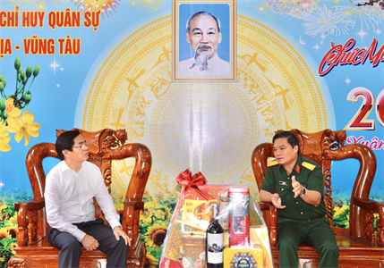 Bí thư Tỉnh ủy Bà Rịa - Vũng Tàu thăm, chúc Tết Bộ CHQS tỉnh