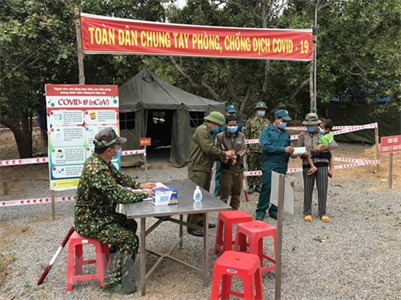 Vui Tết không quên nhiệm vụ