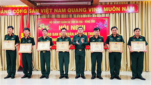 Bộ CHQS tỉnh Bà Rịa-Vũng Tàu giao ban đầu xuân và khen thưởng trong dịp Tết Tân Sửu 2021