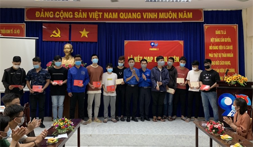 Họp mặt thanh niên chuẩn bị lên đường nhập ngũ