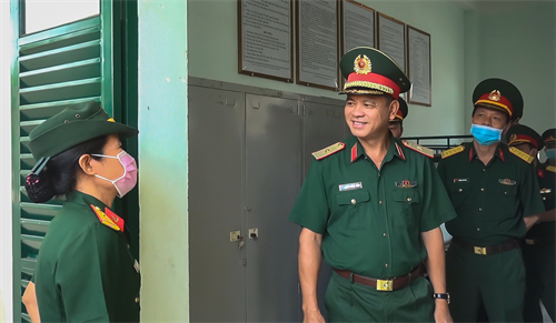 Tư lệnh Quân khu 7 kiểm tra công tác tiếp nhận chiến sĩ mới