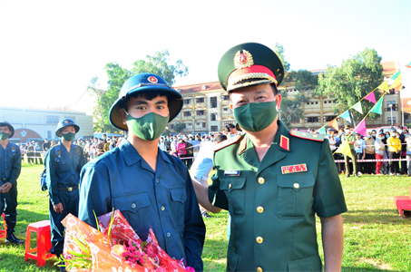 Quân khu 7 giao quân trang trọng, an toàn, đảm bảo chất lượng