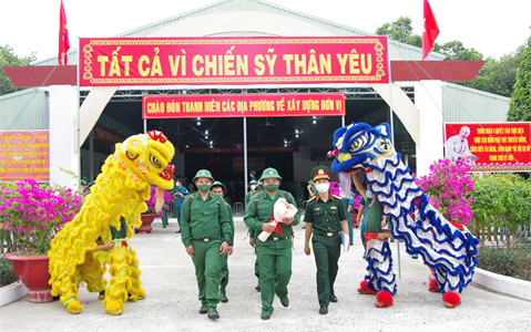 Sư đoàn 5 chào đón chiến sĩ mới