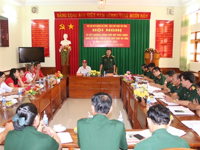 Bộ CHQS tỉnh Bình Thuận ký kết phối hợp với Hội Chữ thập đỏ tỉnh (giai đoạn 2016-2021)