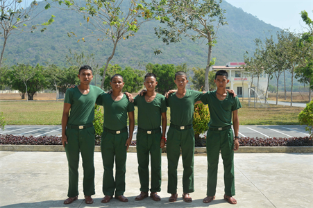 Chiến sĩ người dân tộc thiểu số nhanh chóng hòa nhập cuộc sống mới