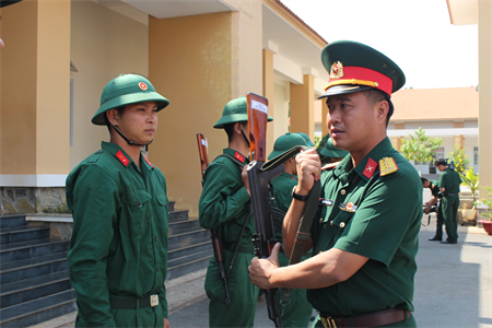 Bộ CHQS tỉnh Đồng Nai kiểm tra hoạt động huấn luyện tại huyện Xuân Lộc và Trung đoàn Đồng Nai