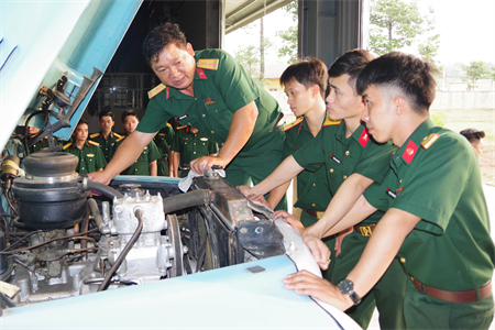 Quân đoàn 4: Kiểm tra toàn diện kỹ năng nghề nhân viên chuyên môn kỹ thuật