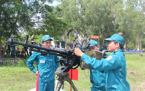 Ban Chỉ huy Quân sự TX.Bến Cát huấn luyện chuyển trạng thái sẵn sàng chiến đấu