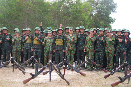 Hội Phụ nữ Trường bắn Quốc gia khu vực 3 “tiếp sức mùa huấn luyện”