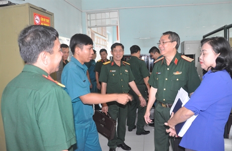 Quân khu 7 kiểm tra công tác quân sự, quốc phòng tại Bộ CHQS tỉnh Đồng Nai.