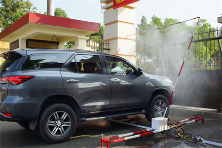 “Đôi tay chiến sĩ robot diệt Covid – 19”