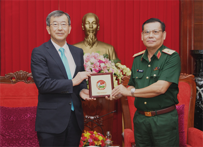 Tổng Lãnh sự Nhật Bản chào xã giao Bộ Tư lệnh Quân khu 7