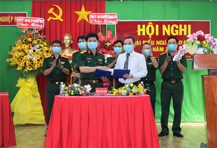Hội nghị đại biểu người lao động Xí nghiệp may Cục Hậu cần Quân khu 7
