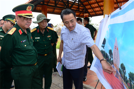 Quân khu 7 khảo sát nắm tình hình đặt bia đá tại điểm dừng chân hành trình cứu nước của Thủ tướng Campuchia Hunsen