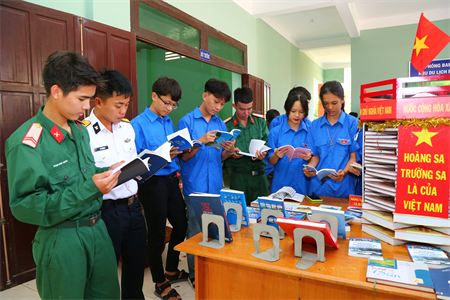 Hành trình mang trí thức đến đảo xa