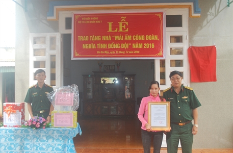 Đoàn Kinh tế - Quốc phòng 778 bàn giao mái ấm công đoàn