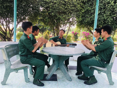 Quà tặng âm nhạc của lính