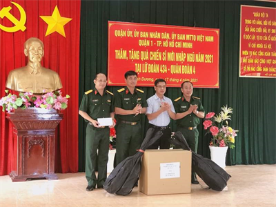 Quận 1 thăm chiến sĩ mới nhập ngũ năm 2021