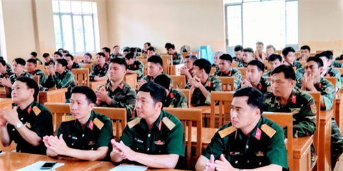 Tỉnh Bình Phước: 100 sĩ quan dự bị động viên hoàn thành khóa huấn luyện khung B