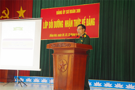 Sư đoàn 309: Bồi dưỡng lý luận chính trị, xây dựng nguồn đảng viên trẻ