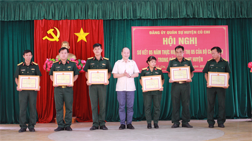 Đảng ủy Quân sự huyện Củ Chi sơ kết 5 năm thực hiện Chỉ thị 05
